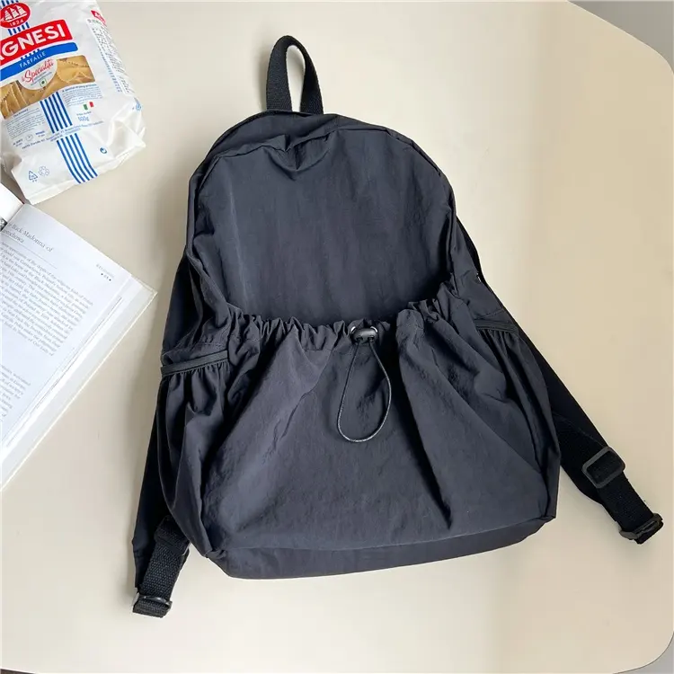 New Fashion Woman Backpack Casual Travel Backpack Fashion Nylon Shoulder Bags Ladies Student Design Backpack