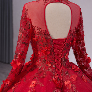 Robe de mariée de bal magnifique à manches longues, coupe ajustée, traîne chapelle, ornée de perles et broderies, rouge cramoisi RSM231084b-1 - Product Image 4