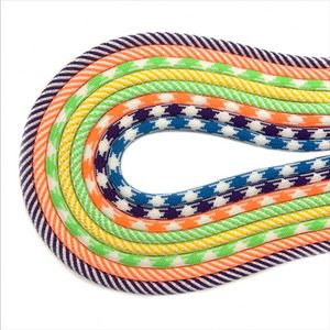 Cordón de poliéster redondo de color personalizado con puntas de plástico tipo bala y logotipo personalizado para prendas con acabado recubierto - Product Image 3