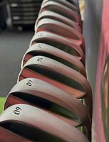 Wedge de golf forgé résistant à l'usure, plage de loft de 46 à 62 degrés, conception de shaft personnalisée pour les golfeurs amateurs et professionnels