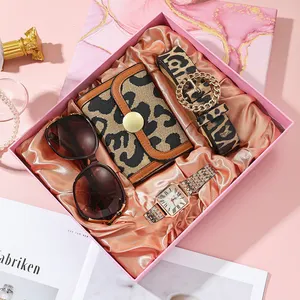 2024 Custom ized Design Logo Brieftasche Gürtel Sonnenbrillen Uhr Best Christmas Day Geschenks ets Luxus für Frauen