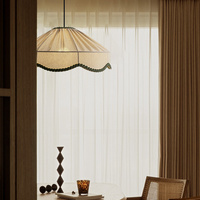 Lustre LED plissé vintage en tissu à bord festonné avec garniture vert foncé pour chevet, salle à manger, îlot de cuisine