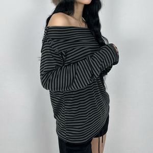 เสื้อยืดแฟชั่นลำลองแขนยาวสองชั้นแบบเปิดไหล่ ลายทางเก๋ไก๋สำหรับสาวฮอต ช่วยเสริมลุคเพรียวบาง - Product Image 4