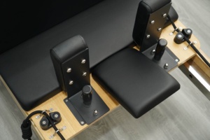 Logo de couleur OEM en chêne de Hong Kong machine d'entraînement en cuir microfibre réformateur de pilates en bois - Product Image 6