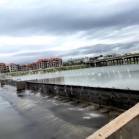 Barrage d'air innovant intégré à une fontaine musicale et à un éclairage LED |   Porte d'eau personnalisée