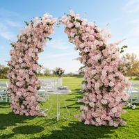 Nouvelle Arrivée L-R168 Arche de fleurs artificielles personnalisée de haute qualité en forme de corne pour la décoration florale de scène de mariage