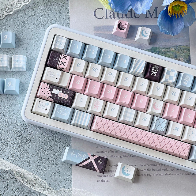 Custom PBT Five Side Dye Sublimation Moon Star Keycaps Set Pastel Blue Pink for Mechanical Keyboard OEM Profile