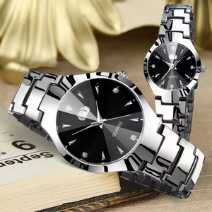 นาฬิกาคู่เรียบง่ายสำหรับผู้ชายและผู้หญิงขายส่งจากโรงงาน - Product Image 3