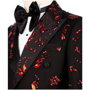 ชุดทักซิโด้ผู้ชายแบบกระดุมสองแถว สีดำแดง ปกแหลมประดับคริสตัล ชุดสูท 2 ชิ้น เสื้อสูทและกางเกง สำหรับโอกาสพิเศษ ไซส์พลัส - Product Image 5