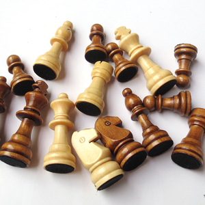 Échiquier en bois pliable haut de gamme <span class=keywords><strong>Jeu</strong></span> <span class=keywords><strong>pour</strong></span> <span class=keywords><strong>d</strong></span>ébutants Ensemble <span class=keywords><strong>d</strong></span>'échecs spécial <span class=keywords><strong>pour</strong></span> enfants Modèle international RUNAN 0203 Personnalisable - Product Image 4