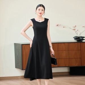 Women's Green Sleeveless Midi Dress Square Neck A-Line Elegant Evening Wear Comfortable Simple Solid Color Design - Product Image 2