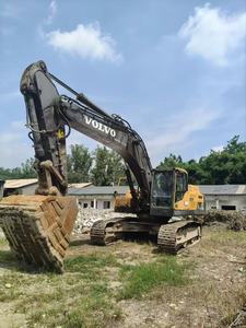 Excavatrice sur chenilles Volvo EC380DL d'occasion de 38 tonnes, d'origine usine et de couleur d'origine, avec services de rénovation - Product Image 2