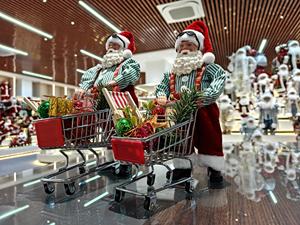 בובת סנטה קלאוס מודרנית בגודל 9~12 אינץ' עשויה פולירזין, ידידותית לסביבה, לא רעילה, עמידה, ניתנת לשימוש חוזר, מתנה לחג המולד, קישוט פנים. - Product Image 3