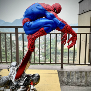 Statue d'artiste en résine peinte à la main <span class=keywords><strong>Spider</strong></span>-<span class=keywords><strong>Man</strong></span> <span class=keywords><strong>Marvel</strong></span> en position accroupie avec bouclier, base de 86 cm, taille réelle, figurine de collection de dessin animé pour la maison - Product Image 5