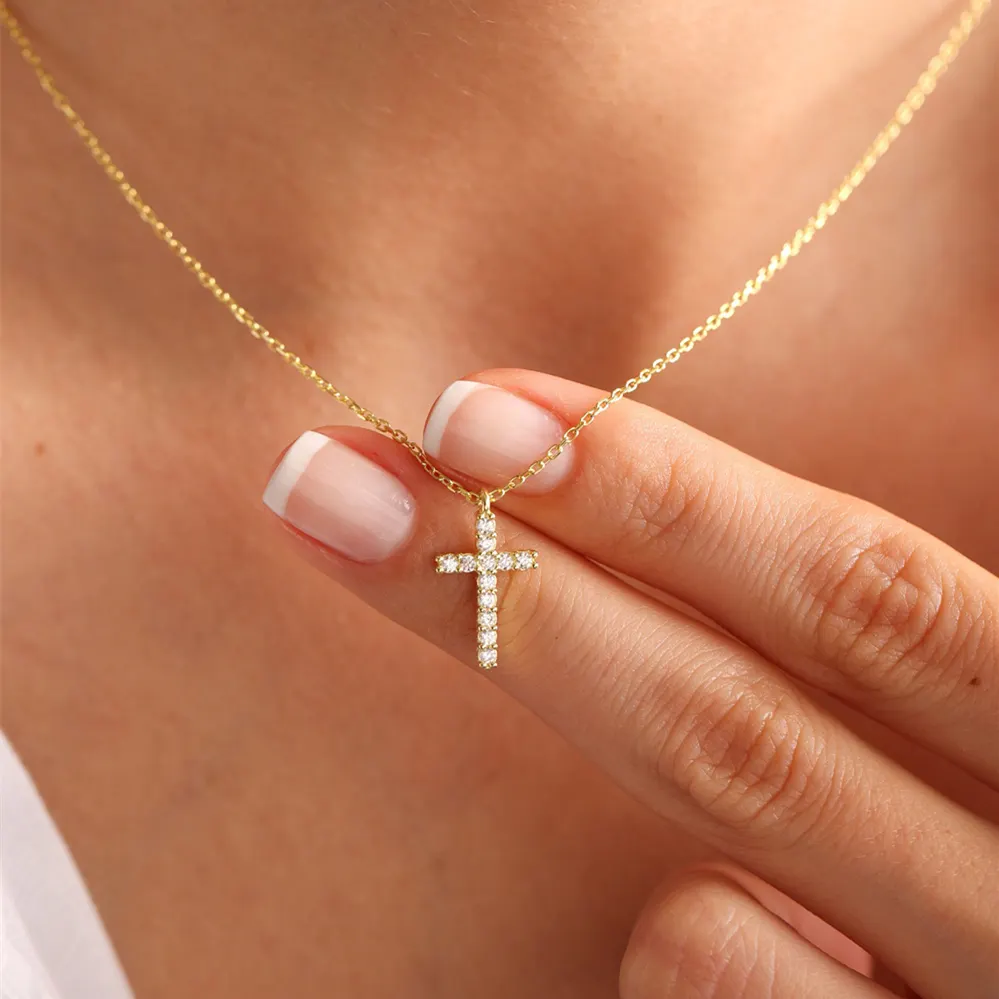 NUORO Simple Jesus Cross collana gioielli per donna ottone 14k Gold Filled Chain Pave Shiny CZ collana con ciondolo croce