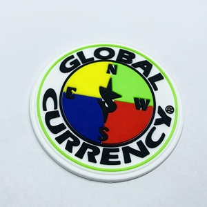 Petit bâton lavable sur le logo de nom en relief 3D personnalisé en caoutchouc souple PVC <span class=keywords><strong>autocollant</strong></span> auto-adhésif Patch <span class=keywords><strong>pour</strong></span> vêtements - Product Image 2