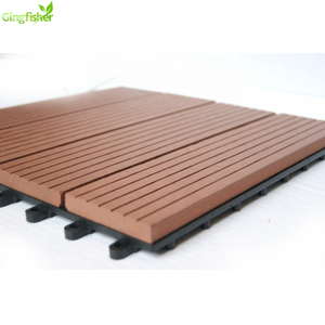 Carreaux de terrasse rainurés traditionnels en WPC 300x300mm Conception à emboîtement facile à enclencher Surface sablée lisse pour sous-sol de jardin extérieur - Product Image 1