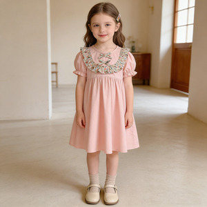 Vestito per Bambina 2-7 Anni, Rosa Dolce con Colletto Arricciato Floreale e Fiocco, Stile Carino per Feste Estive Casual - Product Image 2