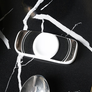 Juegos de Vajilla de Cerámica en Blanco y Negro con Bordes Dorados, Tazones para Sopa con Diseño de Patchwork para Hoteles, Restaurantes, Bodas y Fiestas - Product Image 4