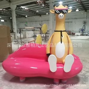 Escultura de Pájaro Geométrica de Resina, Arte para Exteriores, Montaje en Suelo, Diseño Contemporáneo - Product Image 3