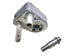 Refroidisseur d'huile moteur d'origine pour <span class=keywords><strong>ECOSPORT</strong></span> FIESTA FOCUS 7S7G6B856CA 7S7Z6B856B DS7Z6B856A BE8Z6A642A C60614701 <span class=keywords><strong>Base</strong></span> de filtre à huile - Product Image 3