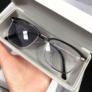 <span class=keywords><strong>Photochromic</strong></span> 렌즈 안티 블루 라이트 브라운 눈썹 골드 메탈 스퀘어 사진 안티 리플 광학 비즈니스 남성 전환 안경 - Product Image 6