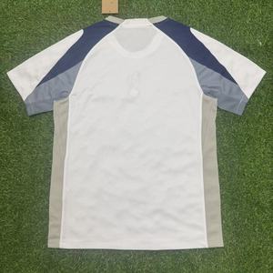 Nouveau <span class=keywords><strong>Maillot</strong></span> de <span class=keywords><strong>Foot</strong></span> Court Respirant Premium 2026 pour <span class=keywords><strong>Tottenham</strong></span> – Édition Joueur Stade – Logo, Numéro et Nom Personnalisables – Souvenir de la Ligue - Product Image 2