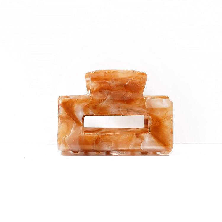 สีน้ำตาล