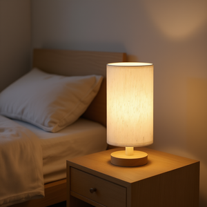 Lámpara de mesa con base de madera y pantalla color crema de 9 pulgadas para dormitorio, fuente de luz LED, base para bombilla A15, estilo de diseño escandinavo - Product Image 2