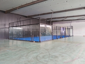 Servicio de una parada de cancha de Pádel con techo al aire libre Cancha de Pádel Techo de lluvia Techo de cancha de tenis de Pádel personalizado - Product Image 3