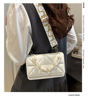 Sac à bandoulière pour femme, style mode, blanc, texture matelassée, chaîne dorée, sac de créateur, sacs personnalisés, sacs féminins