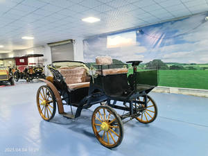 Nouvelle calèche de luxe pour mariage avec 4 roues en acier, idéale pour les visites royales et les chariots tirés par des chevaux - Product Image 6