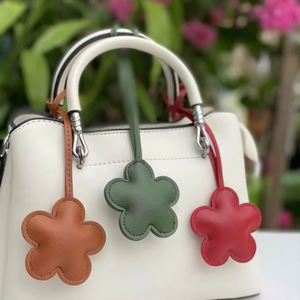 Custom PU Leather Flower <b>Keychain</b> Bag Charm Car Pendant Cute Small Pendant Gift Accessories for Women - Product Image 3