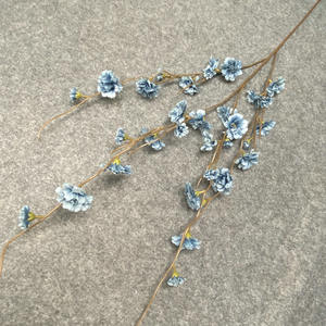 Arrangements floraux artificiels en soie de Delphinium à quatre branches et de Jacinthe - Décoration réaliste pour lieux de mariage - Product Image 5