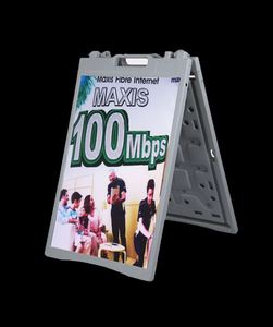 Letrero Publicitario Plegable Tipo A con Relleno de Agua, Diseño Personalizado, Doble Cara - Product Image 3