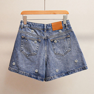 Shorts en jean pour femmes, nouvelle collection coréenne, ornés de perles florales, printemps-été, taille haute, coupe slim, polyvalents, décontractés, style Y2K - Product Image 2