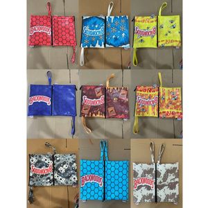 Tùy chỉnh thiết kế kỹ thuật số in 8x11 inch mũ da & đồ lót dây kéo túi với Tote & nhãn - Product Image 6