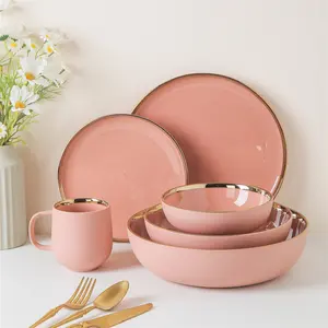 Assiettes de luxe en céramique rose mat nordique, ensembles de vaisselle en porcelaine française pour le mariage au restaurant