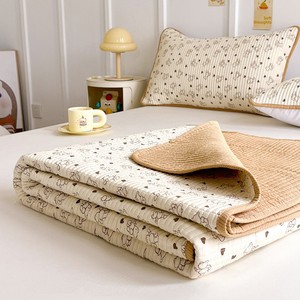 Cubrecama de Algodón Puro Estampado de Doble Cara con Diseño Floral, Disponible en Varias Medidas para Camas Individuales y Dormitorios Estudiantiles, Exportación de Corea del Sur - Product Image 4