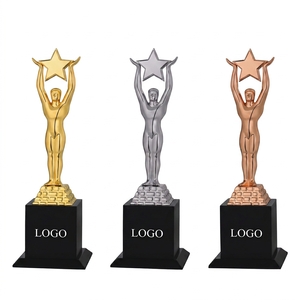 Elegante Estatua Metálica de Oficina con Forma de Dama para Decoración de Escritorio Profesional en Acabados Dorado, Plateado, Cobre y Bronce - Product Image 1