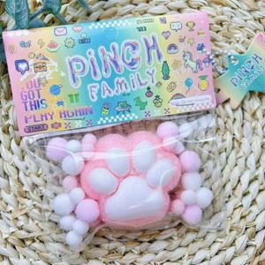 Juguetes Blandos Antiestrés Luckykoo con Forma de Gato, Pelota Sensorial, Juguete Blando para Apretar para Adultos y Niños, Novedosos Juguetes Blandos con Forma de Pata de Gato - Product Image 3