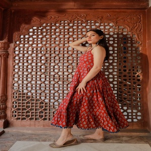 Robe ethnique longue à bretelles vintage à imprimé floral de qualité supérieure pour femmes 100% coton Prix de gros - Product Image 3