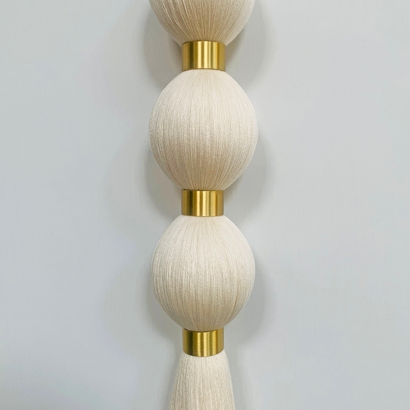 Factory Direct Ivory Macramé Tassel Wall Hanging Gold Accents Bulk Supply for Hotel Guesthouse Interior Decor · image 4