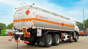 Camion-citerne Sinotruk Howo neuf 30CBM 8x4 pour le transport de carburant, 12 roues avec pistolet - Product Image 5