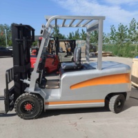 Chariot élévateur à batterie fiable de 2 tonnes avec grande batterie et système de changement rapide pour une utilisation en double service dans les centres de distribution