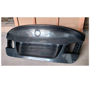 Copertura Baule Posteriore di Alta Qualità in Fibra di Carbonio Nera Stile CLS per BMW Serie 3 E90 E92 328i 335i 2005-2012 Baule in Carbonio - Product Image 6