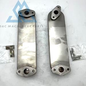 Radiatore dell'Olio 4P 34339-02102 per Motori Mitsubishi S4K S6K Escavatore <span class=keywords><strong>Caterpillar</strong></span> CAT <span class=keywords><strong>E120B</strong></span> - Product Image 4