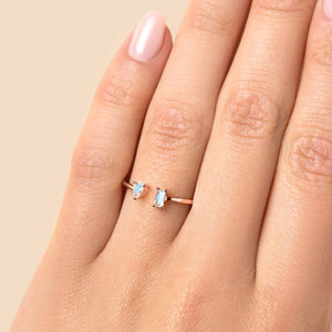 แหวนเงินแท้ 925 ชุบทองคำขาว ประดับพลอยซันสโตนและมูนสโตน รูปทรงลูกแพร์เจียระไนแบบบริลเลียนท์ แหวนหมั้นปรับขนาดได้ - Product Image 4