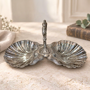 Plateau de service en argent fait main, motif double coquillage, avec poignée centrale, pour noix et bonbons, artisanat indien - Product Image 1
