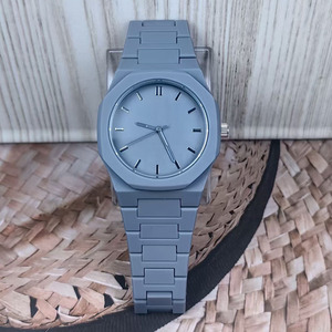 Montres à quartz unisexes de haute qualité avec logo personnalisé, design tendance, nouveau cadran en verre, montres à quartz pour poignet - Product Image 4